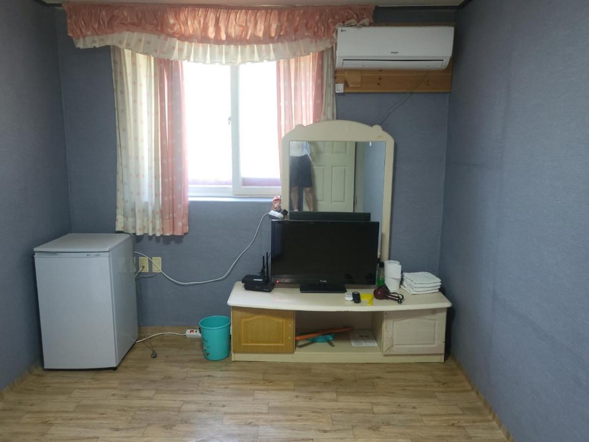 Songwol Park Motel Sokcho Buitenkant foto