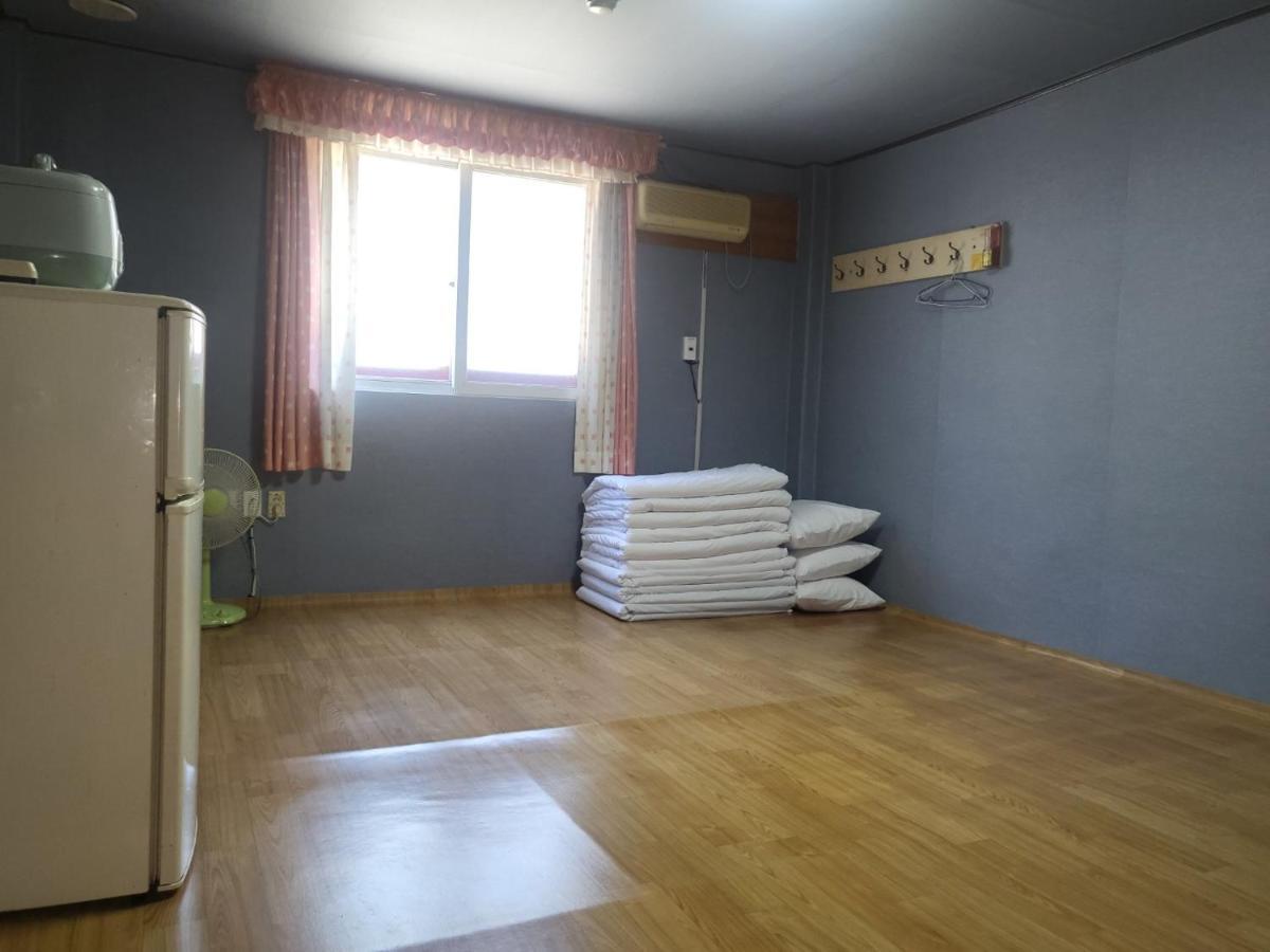 Songwol Park Motel Sokcho Buitenkant foto