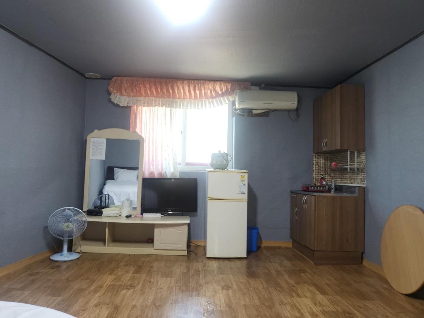 Songwol Park Motel Sokcho Buitenkant foto