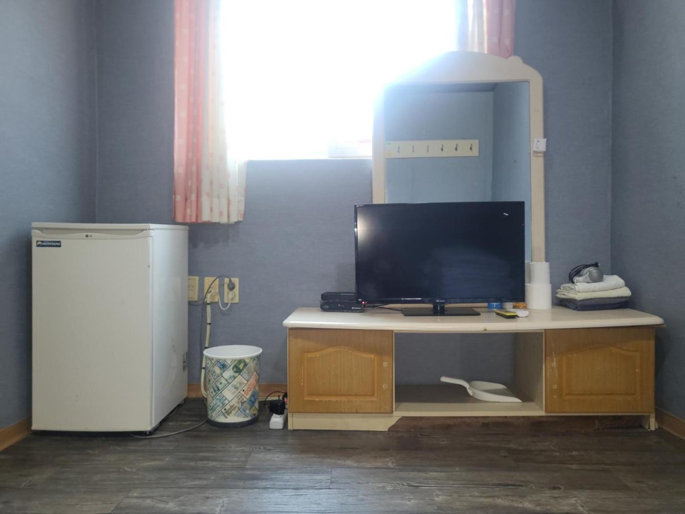 Songwol Park Motel Sokcho Buitenkant foto