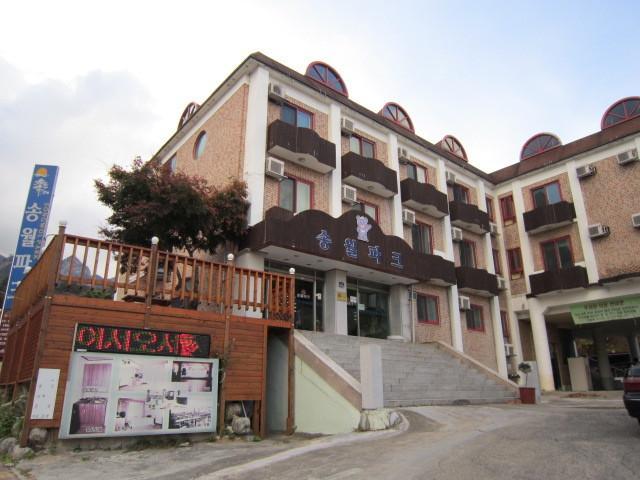 Songwol Park Motel Sokcho Buitenkant foto
