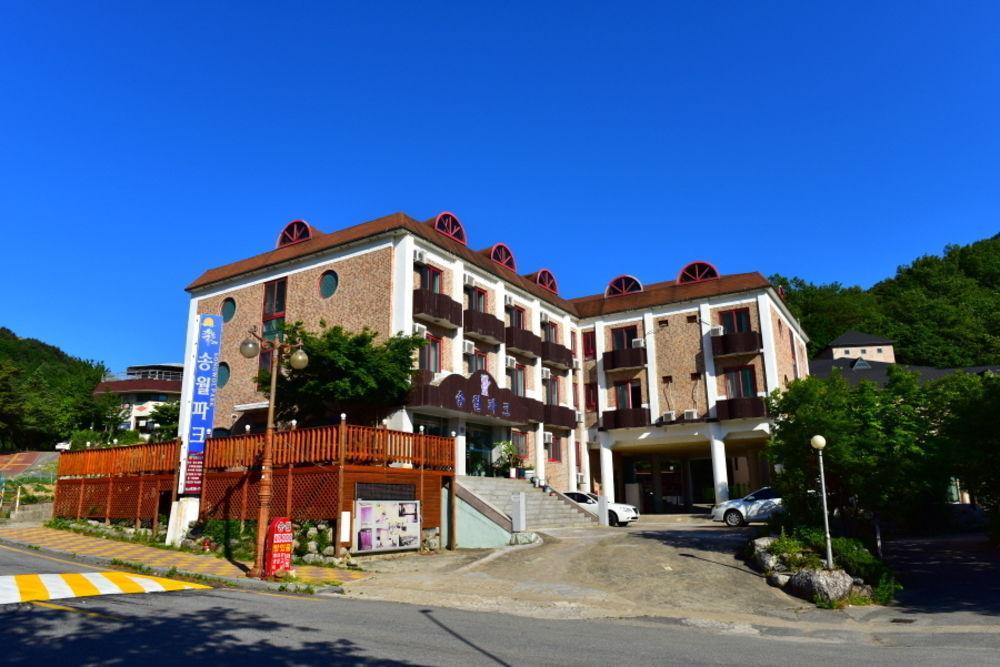 Songwol Park Motel Sokcho Buitenkant foto