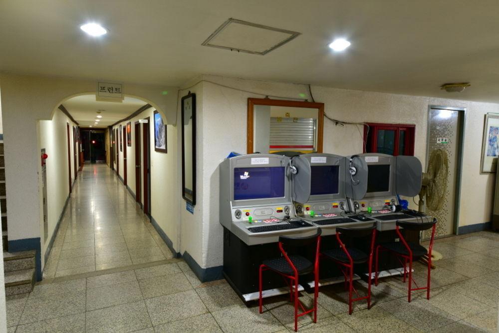 Songwol Park Motel Sokcho Buitenkant foto